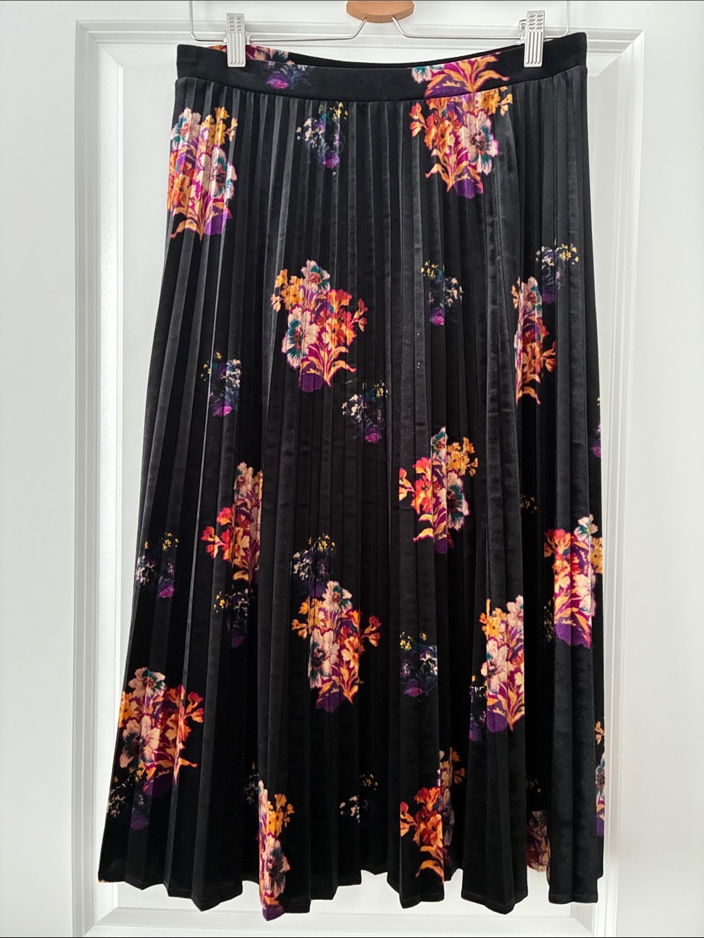 Anthropologie Maeve Velvet Floral Pleated Skirt